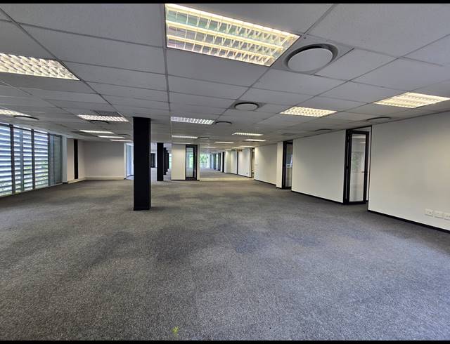 669M² OFFICE TO LET IN BRYANSTON